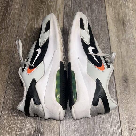 Nike Air Max Bolt Gray Black Green Youth US Size 7Y Sneaker Shoes CW1626-002 - Picture 9 of 11